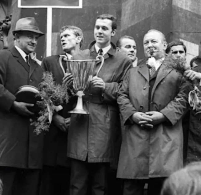 In 1967 he helped Bayern win the UEFA Cup of Cup Winners. The Bavarian outfit's 1st ever European trophy. They beat Rangers 1-0 in Nürnberg thanks to a 109th minute winner from Franz Roth.