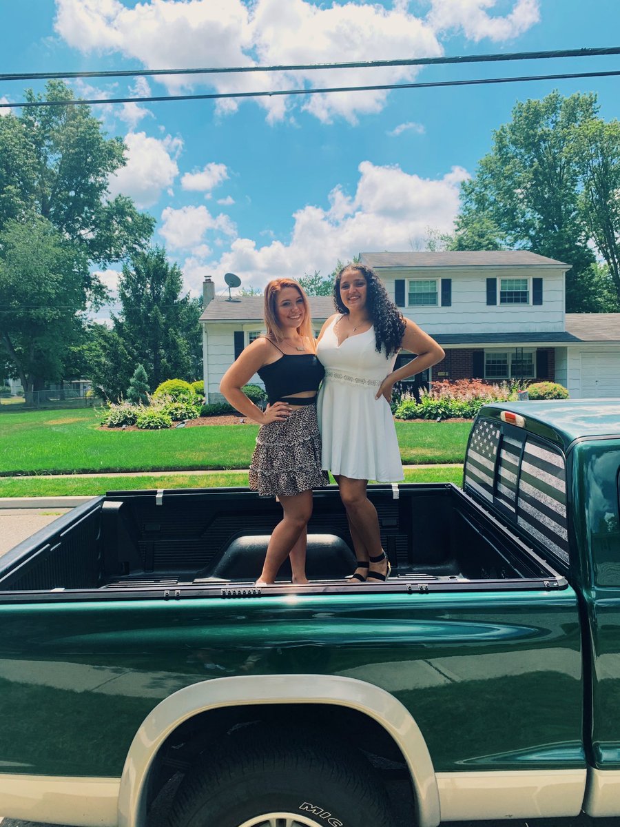 Nikki Hartell tweet media