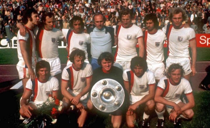 Meanwhile Bayern had put together an unreal team with players like Beckenbauer, Müller, Roth and Hoeneß and were coached by the great Udo Lattek as they won the Bundesliga title 3 times in a row (1971-72, 1972-73, 1973-74)