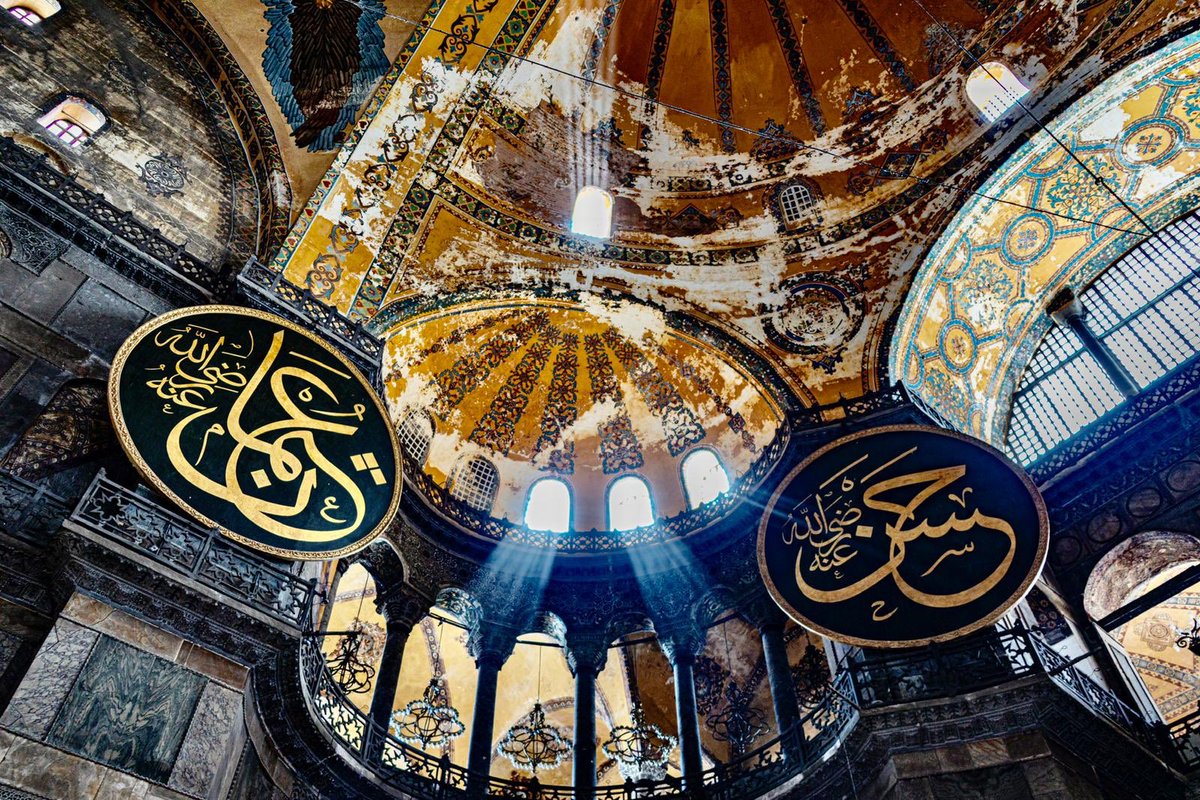 dalierzincanli's tweet image. Sevgili sanatçı dostum @enginuzun daha dün Ayasofya’nın içindeki ışıltılı sevinci yakalamıştı.
...
  #AyasofyaCamii
