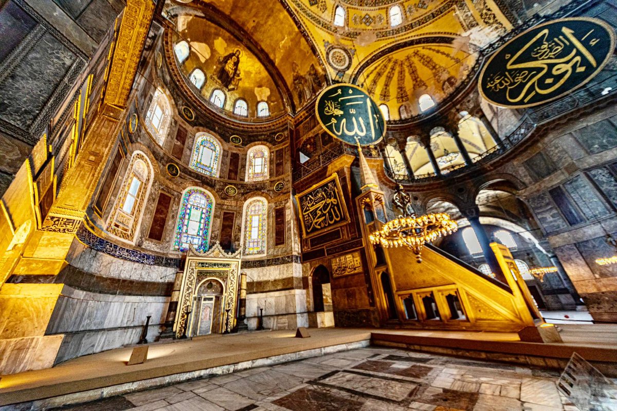 dalierzincanli's tweet image. Sevgili sanatçı dostum @enginuzun daha dün Ayasofya’nın içindeki ışıltılı sevinci yakalamıştı.
...
  #AyasofyaCamii