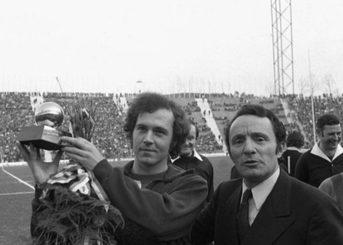 Franz's talent and elegant style of play earned him the nickname "der Kaiser" (the emperor). In 1972 he won the Ballon d'Or. Standard stuff really 