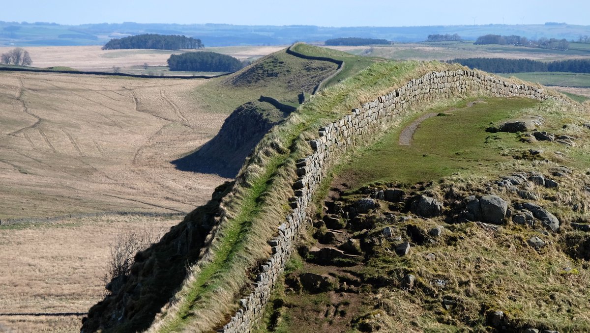 cumbriadotcom's tweet photo. Stretching across the North of England, the magnificent Roman remains of Hadrian's Wall.

Photography by Vivienne Crow 

https://t.co/Z93edSlCPT

#cumbriadotcom #northcumbria #hadrianswall #travelinspiration https://t.co/SWSJf77rha