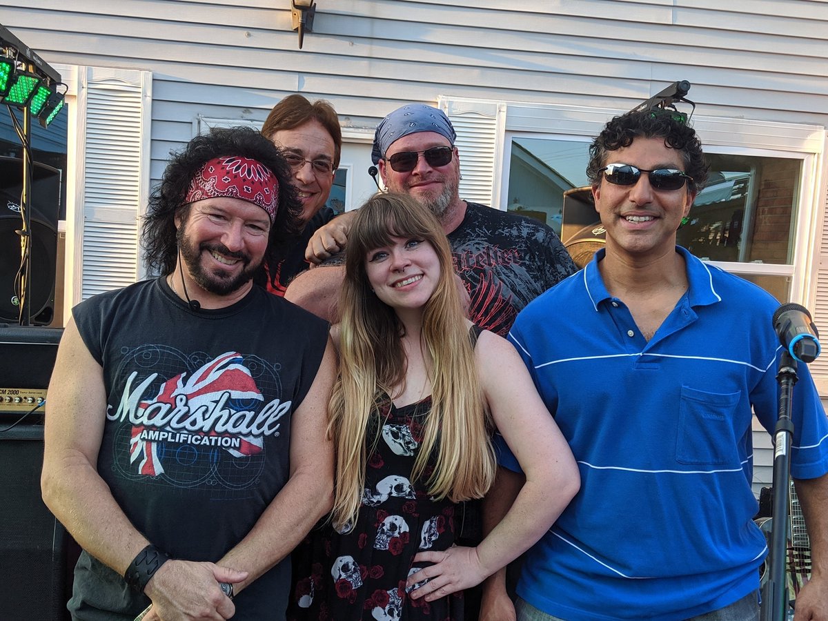 The first week back after a holiday is always the toughest. Time to wrap it up! Join us tonight for $6 wraps and music from <a href="/Twentyfour7/">Tiger Tipping🐯</a>. They’ll be rocking out on our stage from 8pm - Midnight!