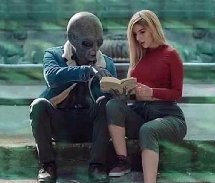 لمّا أحاول أشرح أفكاري و وُجهات نظري للمجتمع :