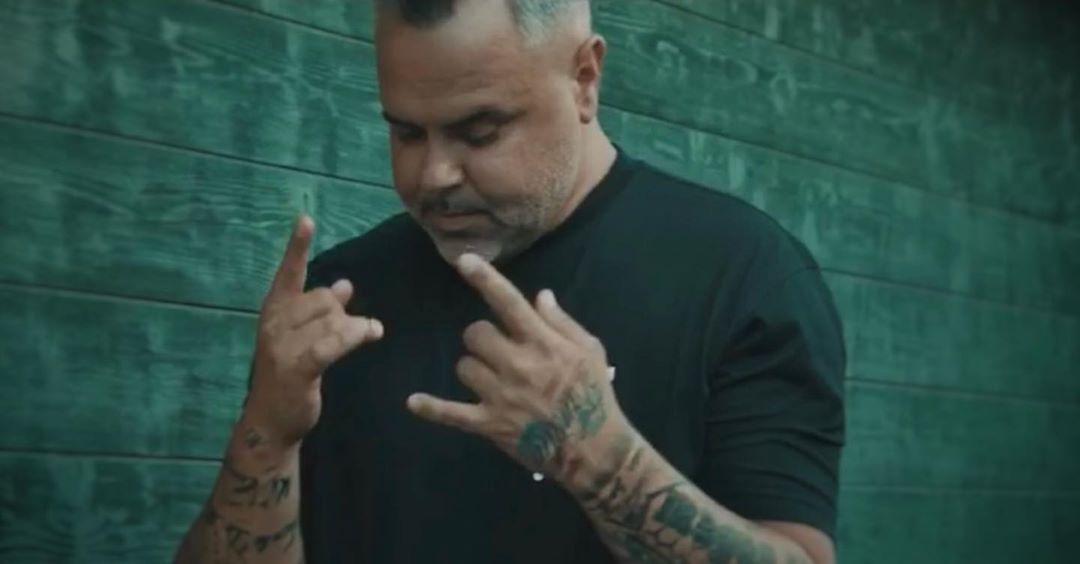 UMusicVene's tweet photo. Es tiempo de quedarnos en #LaCasita que @Decai &amp; @JuanMagan nos dieron para estar más cerca de ellos 😍🎶❤️ Ya está disponible en todas las plataformas digitales aquí 👉 https://t.co/NH6JoLVD5O https://t.co/GfOzbskpLZ