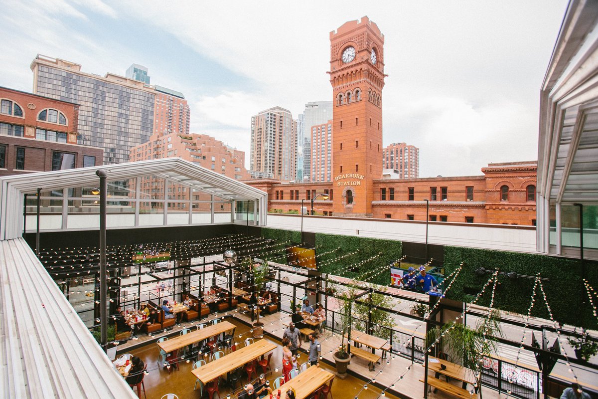 Roots Handmade Pizza - South Loop is officially OPEN today at 4!! We are so excited to be in this neighborhood and hope you all love our new spot as much as we do ♥️

Reserve your seat with us here: resy.com/cities/chi/roo…