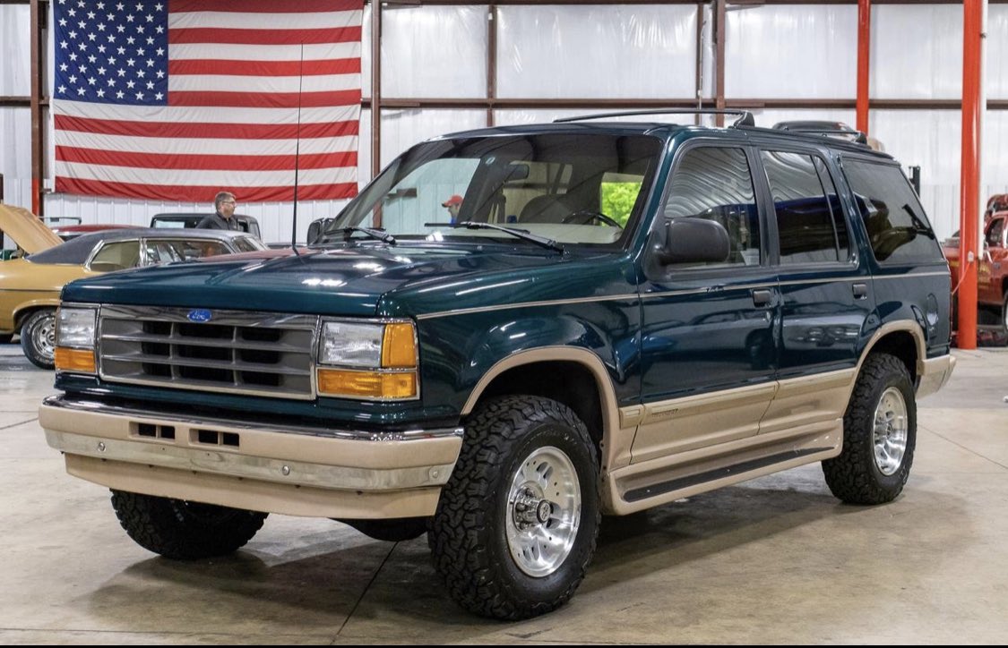 As someone who drove a 96 Ford Explorer Eddie Bauer edition in high school,  this green 94 (with under 44k miles) is calling my name  https://t.co/GAMLiRn58g