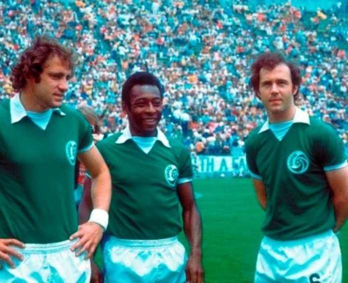 He left Bayern to join the New York Cosmos (who had Pele at the time) in 1977 and later played for HSV where he won the Bundesliga again. He retired with the Cosmos in 1983. He played a total of 754 competirive club games throughout his career