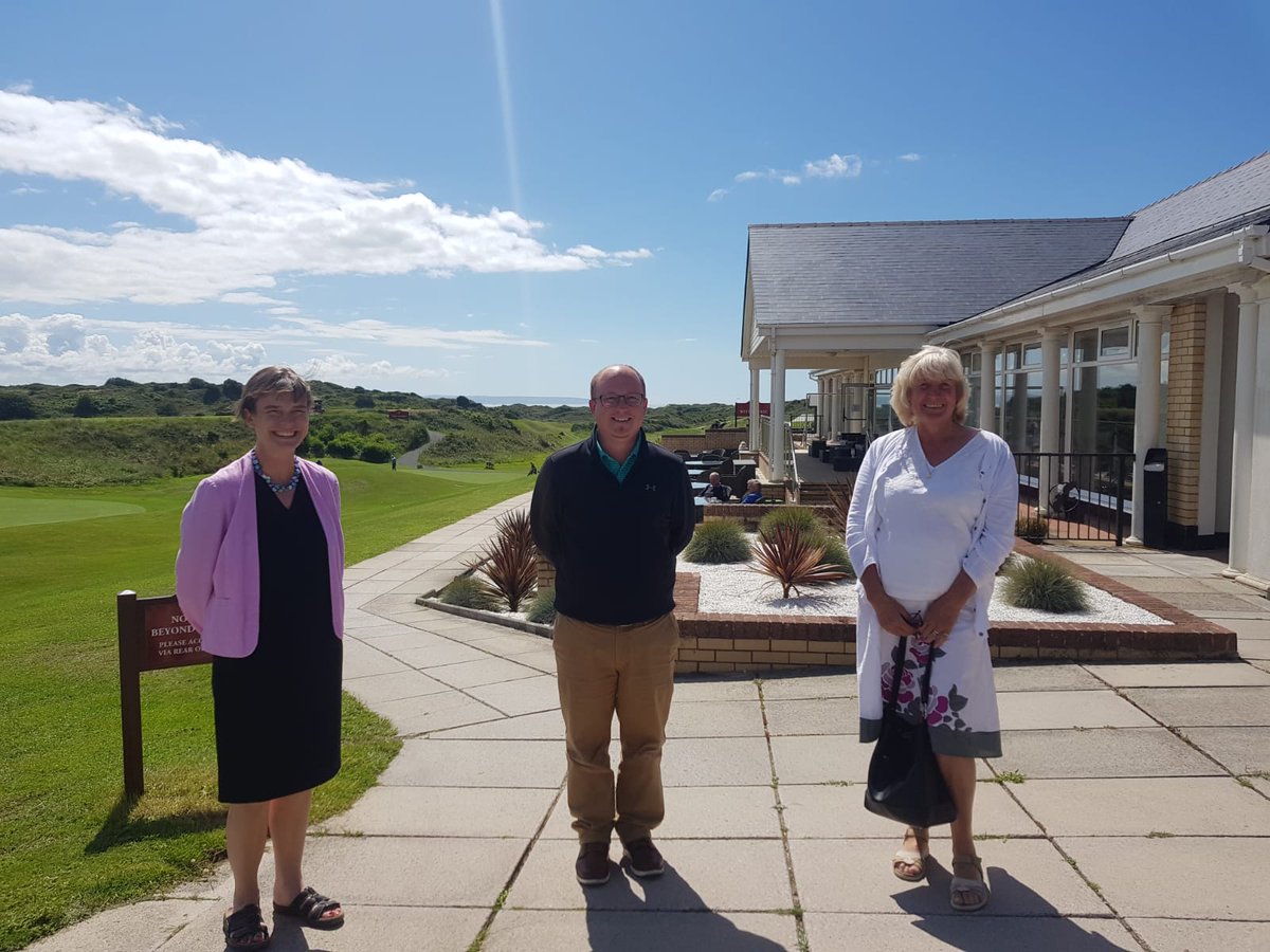 Selaine Saxby tweet media