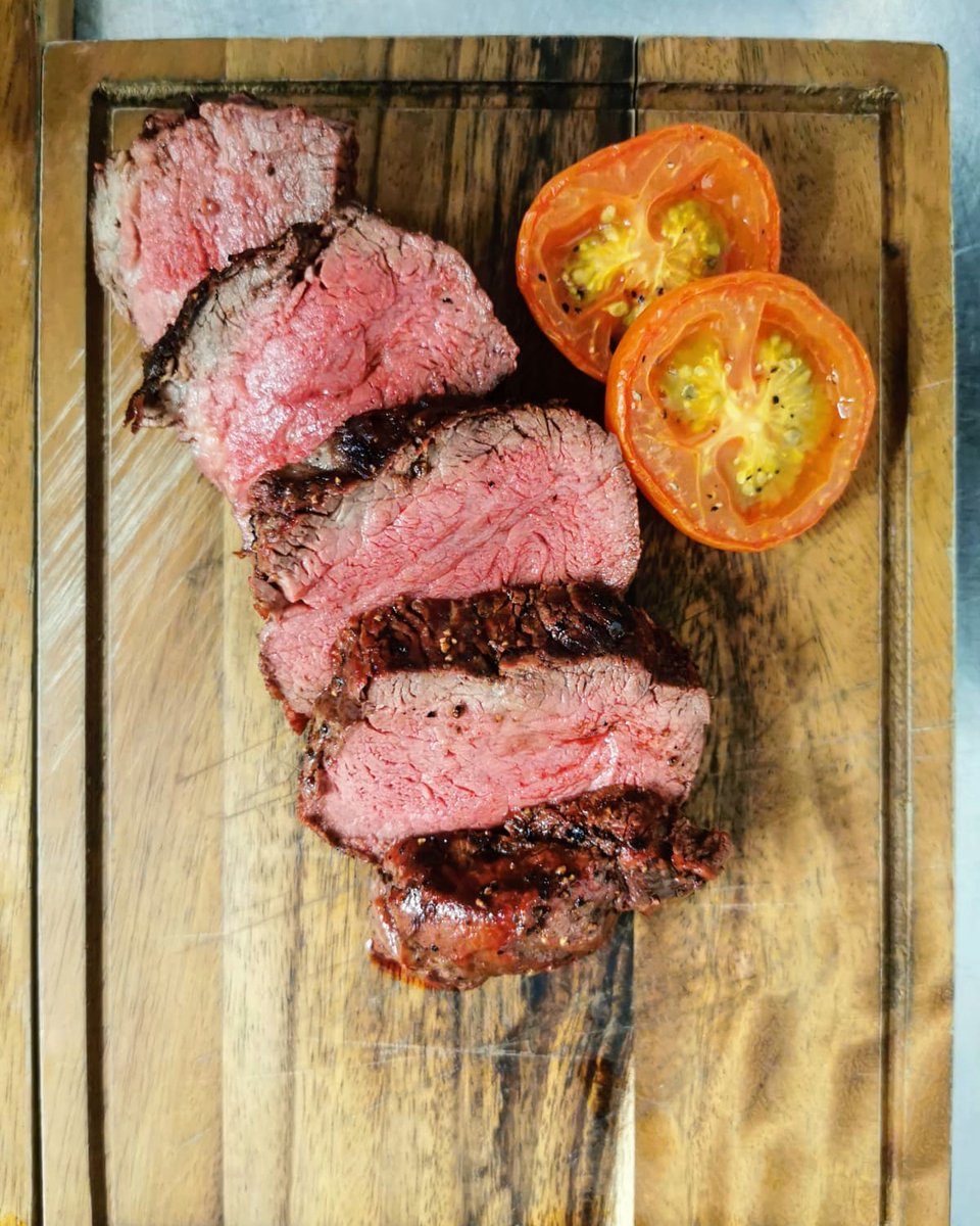 It feels good to be back! In case you missed our reopen, we're serving 5pm-9pm Wednesday to Saturday 😁
*
*
*
#theporterhouse #grillandrooms #bar #restaurant #grillhouse #steakhouse #fresh #tasty #delicious #yummy #food #love #meat #charcoal #cooked #dryaged #beef #fillet