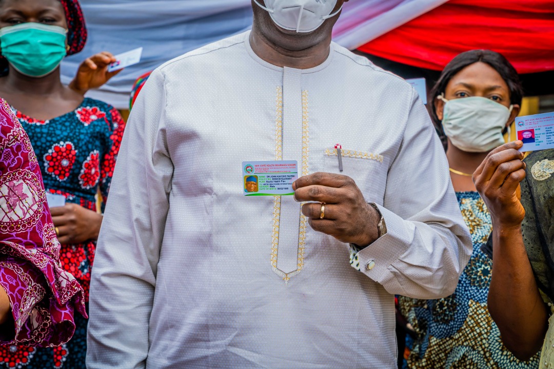 ekitistategov's tweet photo. Today, Governor Fayemi @kfayemi launched Ekiti State Health Insurance Scheme at Oke Iyinmi Comprehensive Health Centre, Ado Ekiti.
Over 5,000 citizens have already been enrolled and will be able to access healthcare at all participating facilities in Ekiti State. #JKFatWork https://t.co/OfGG7jHmOs