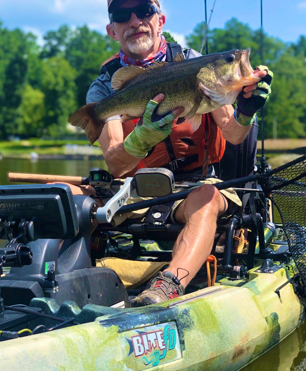 miacalva's tweet photo. #ToadAlert
7.25 lbs.
Thanks to Gabe for the pic!
#catchandrelease
#adventure4all #FDE #livelife3D
#jacksonkayakfishing #FD3D
#Jacksonkayak #BiteFD
#ketchboards #teamketch
#kbf https://t.co/aYmcDBvUeU