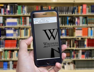 chaskor's tweet image. Как работает проект «Библиотека Википедии»: chaskor.ru/article/nadezh…