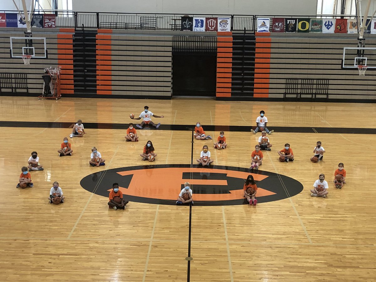 ECampsLeagues's tweet photo. Ensworth Summer Basketball Camp 2020. Go Tigers! https://t.co/rqYMOosx9c