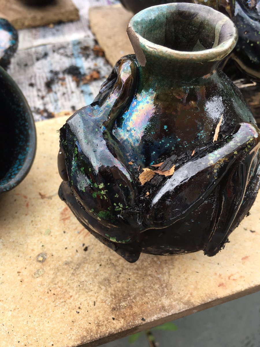 peter_swailes's tweet photo. ๐ one that didnโt survive the firing- I dropped the pot taking it out of the kiln. Here is another one which shows how it should have ended up. Ah well. #frog #exfrog #casualty #Raku #ceramics #handmade #fail @SwailesRuth https://t.co/qJbaqYm4wi