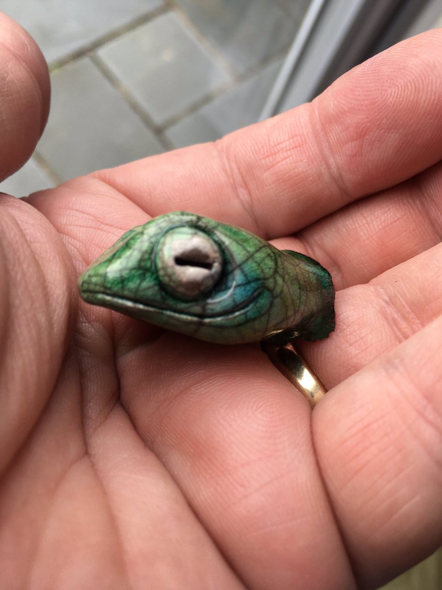 peter_swailes's tweet photo. ๐ one that didnโt survive the firing- I dropped the pot taking it out of the kiln. Here is another one which shows how it should have ended up. Ah well. #frog #exfrog #casualty #Raku #ceramics #handmade #fail @SwailesRuth https://t.co/qJbaqYm4wi