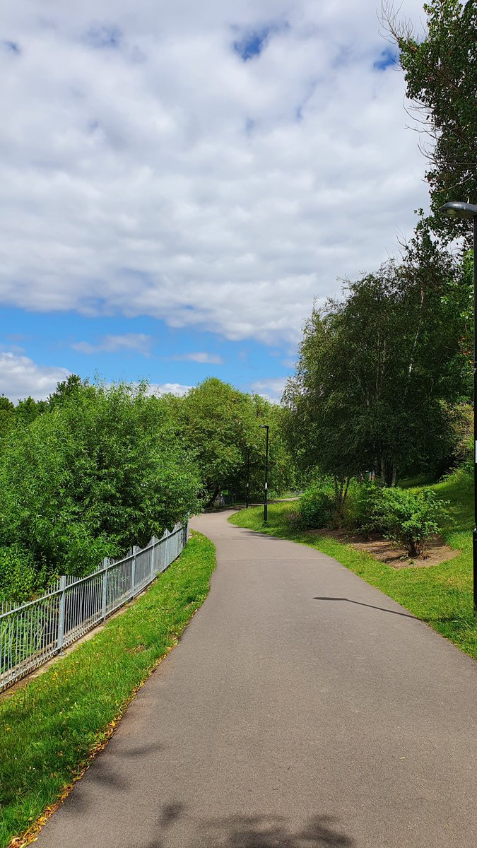 Then along the Waterlink Way. One of my favourite green (and blue!) routes in London.