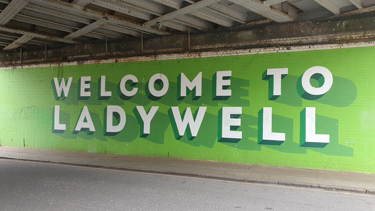 Welcome to Ladywell (but i'm actually leaving...) and the mural featuring Rosa May Billinghurst, a suffragette born in Lewisham and famous for using her wheel chair during protests and window smashing. Rare to see disabled representation like this  @DrFrancesRyan