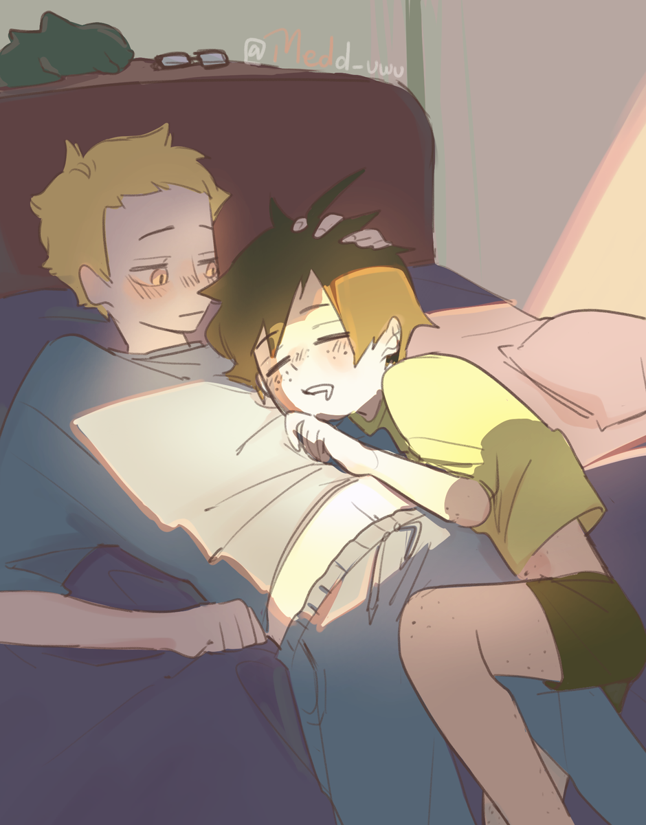med__qb's tweet photo. Sleeping and falling in love on their childhood bed.
#dailytskym #tsukkiyama https://t.co/hG1Rf92DMI