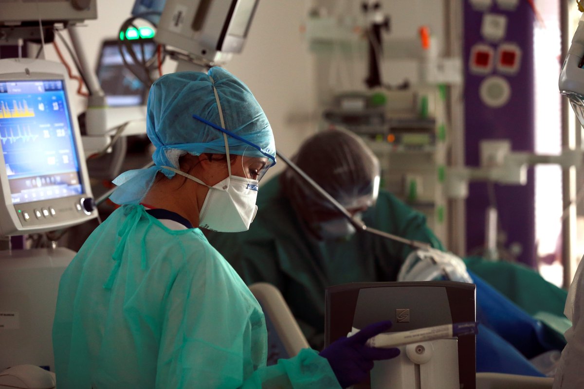 Coronavirus : la France franchit le cap des 30.000 morts https://t.co/EonqSDBTbc https://t.co/RCnxWy0JIr