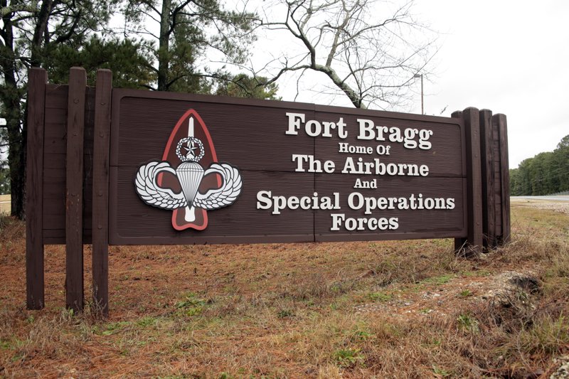 bbgoriginals's tweet photo. A woman soldier for the first time will join the Green Berets after graduating this week from U.S. Army's elite Special Forces training.

Read more: https://t.co/VtYyVtSlRB https://t.co/w5PECyRfnJ