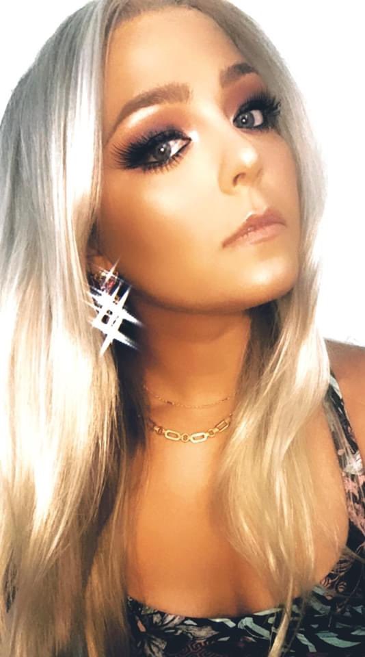 daynahawco's tweet photo. I received these bomb 💣 products from @patmcgrathreal to try out and I have to say, they’re pretty great! Super pigmented and long wearing
#DarkStarMascara #contest #complimentary #influenster #patmcgrath https://t.co/tmVn966QT6