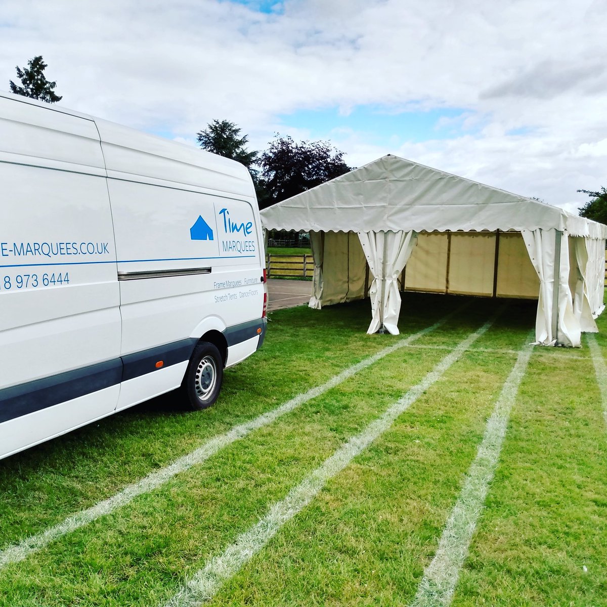 timemarquees's tweet photo. After months off, we dusted off our uniform and went back to work! Installing a marquee to create an additional classroom for a local school. #socialdistancing #temporaryclassroom #temporarystructures #marquee #surrey #weareback #teamwork https://t.co/wKEale2akQ