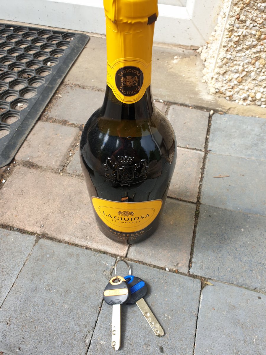 Century21Leeds's tweet photo. I'm raising glass to Elaine and Derek to celebrate sale of their house and wishing them loads of happiness at their new home. 

And to the buyers of this lovely home wishing all the best and happiness in new home. 

#century21leeds #completion #newhome https://t.co/1DLBObfqe3