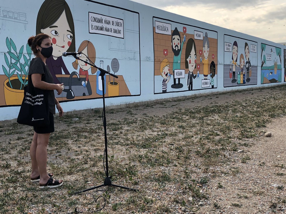 tramuntana_tv's tweet photo. Inauguren el mural de 70 metres que l’artista figuerenca @AlbaFalgarona Wäwä ha pintat a l’Estació Depuradora d’Aigües Residuals de #Figueres #Fisersa https://t.co/ndphuLuRam