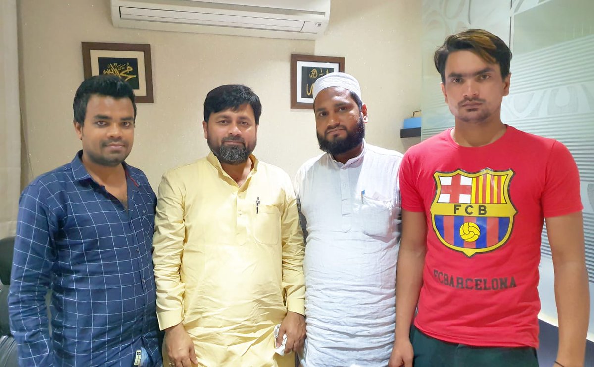 ShahzadMalikNsp's tweet photo. यकीन कीजिये...#_ALLAH के फैसले...
हमारी ख्वाहिशों से बेहतर होते है...
#ShahzadmalikS #MalikGroupS
#JaiHoFoundation https://t.co/JDyPFppA0I