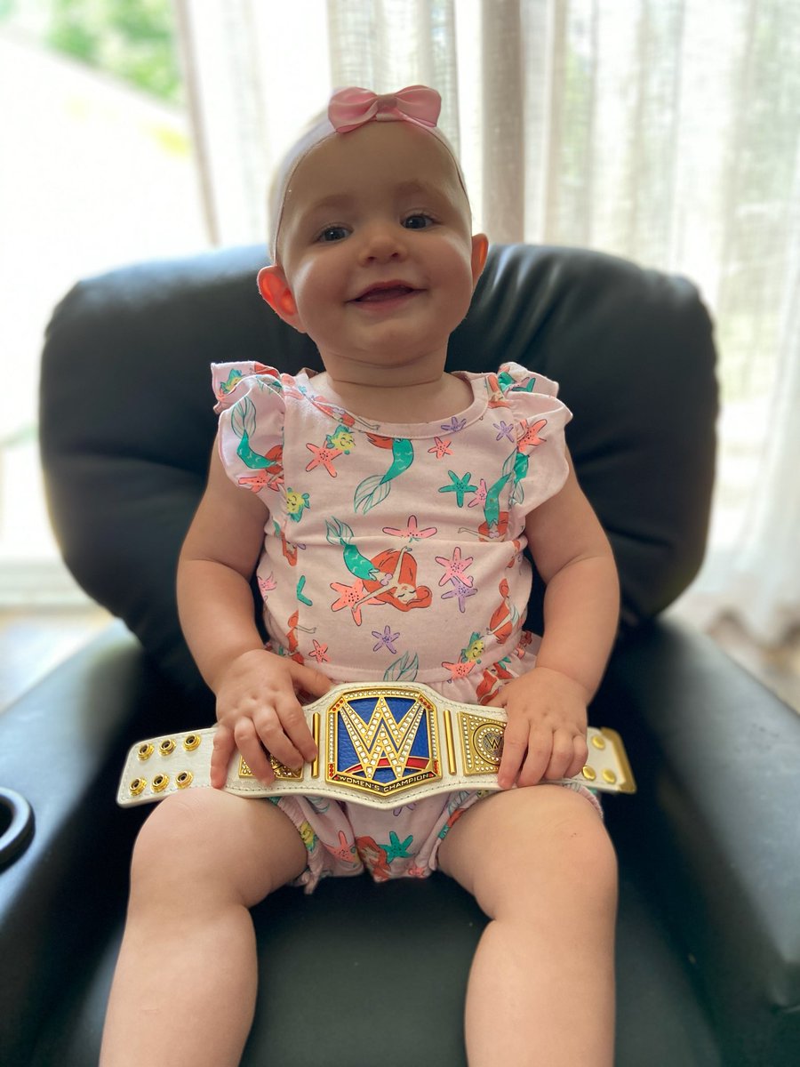 heraldo316's tweet photo. @itsBayleyWWE My daughter would like to go one on one with you winner takes all. Lol https://t.co/VqRGgtCs2r