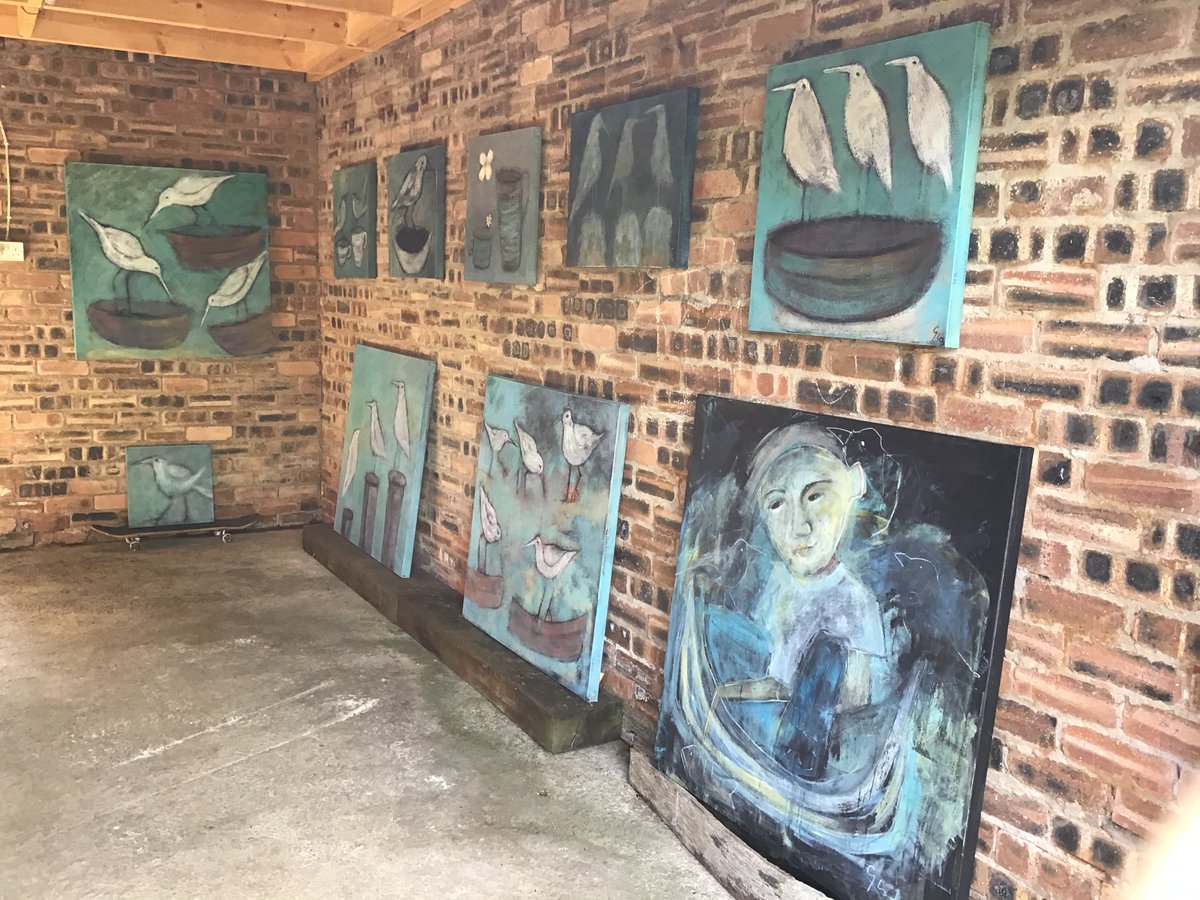 Gio_artist's tweet image. My pop up gallery in the garage is open tomorrow from 12 till 4. #popupgallery #artcollectors #buyart #dunblane #scottishart