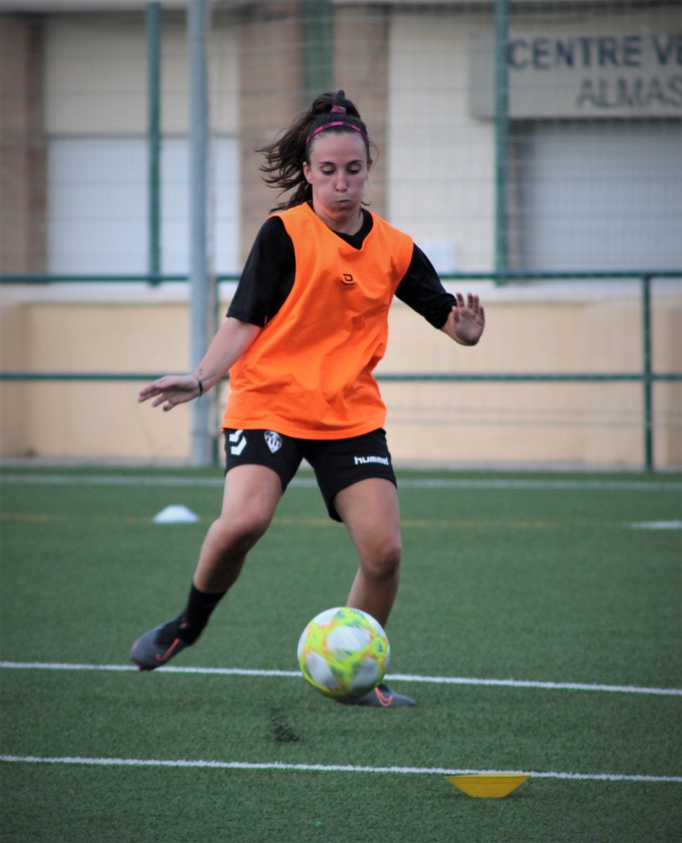 joventutfem's tweet photo. Nueva sesión en #Boqueras ⚽️🏃♀️
Nuestras chicas se siguen preparando a tope para el partidazo del próximo 25 de julio en Las Rozas #playoffexpress https://t.co/9CbdOvjvSA
