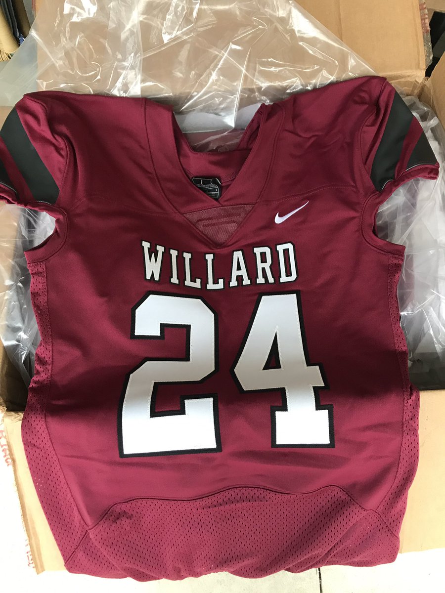 zhuffordbsn's tweet photo. Willard Football is going to be looking FLASH-y this fall! @CoachLong58 @WillardFlashes #burntheboats https://t.co/M2oT9nonpb