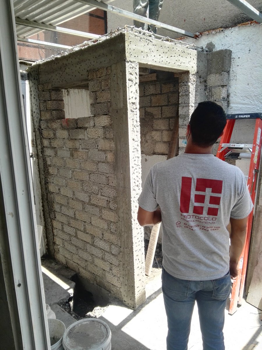 ProtocoloIA's tweet photo. Proceso de renovación de casa habitación.

Con gusto te ayudamos a embellecer tus espacios y alargar la vida de tu hogar.

07/2020

Proyecto  Mantenimiento  Construcción  Avalúos

Tel. (55) 7262 1447 Móvil 55 2191 0329

#PIA #protocoloia #arquitectura #ingeniería https://t.co/hBfP8uGvfH