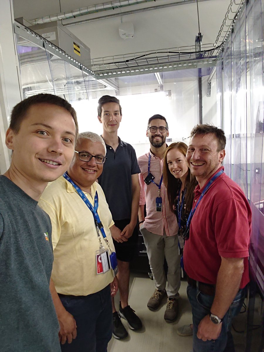 gadelshinvm's tweet photo. #retrospective
The visit of Roberto Losito - the head of @CERN Engineering Department - to just launched #MELISSA lab one year ago.
#MEDICIS @MedicisPromed @uni_mainz 
#nuclearmedicine #Titanium #Sapphire #laser https://t.co/tmCbJJG9ga
