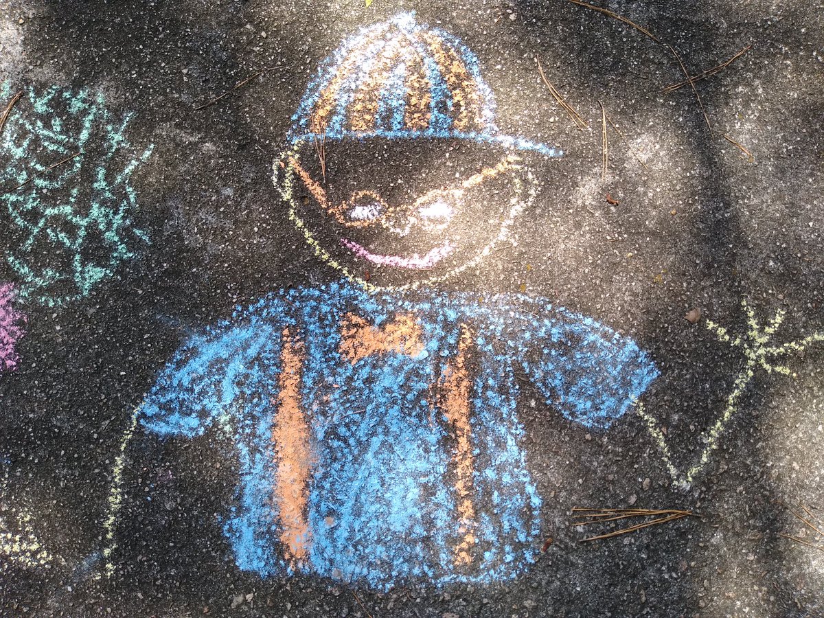 les_head's tweet photo. I'm today's #sidewalkchalk creations we drew #Blippi!
Beth did a great job coloing him in and telling me what colors to make the outlines for her!
@BlippiOfficial https://t.co/Nl9F3I0bGw https://t.co/wLecqOJQzb