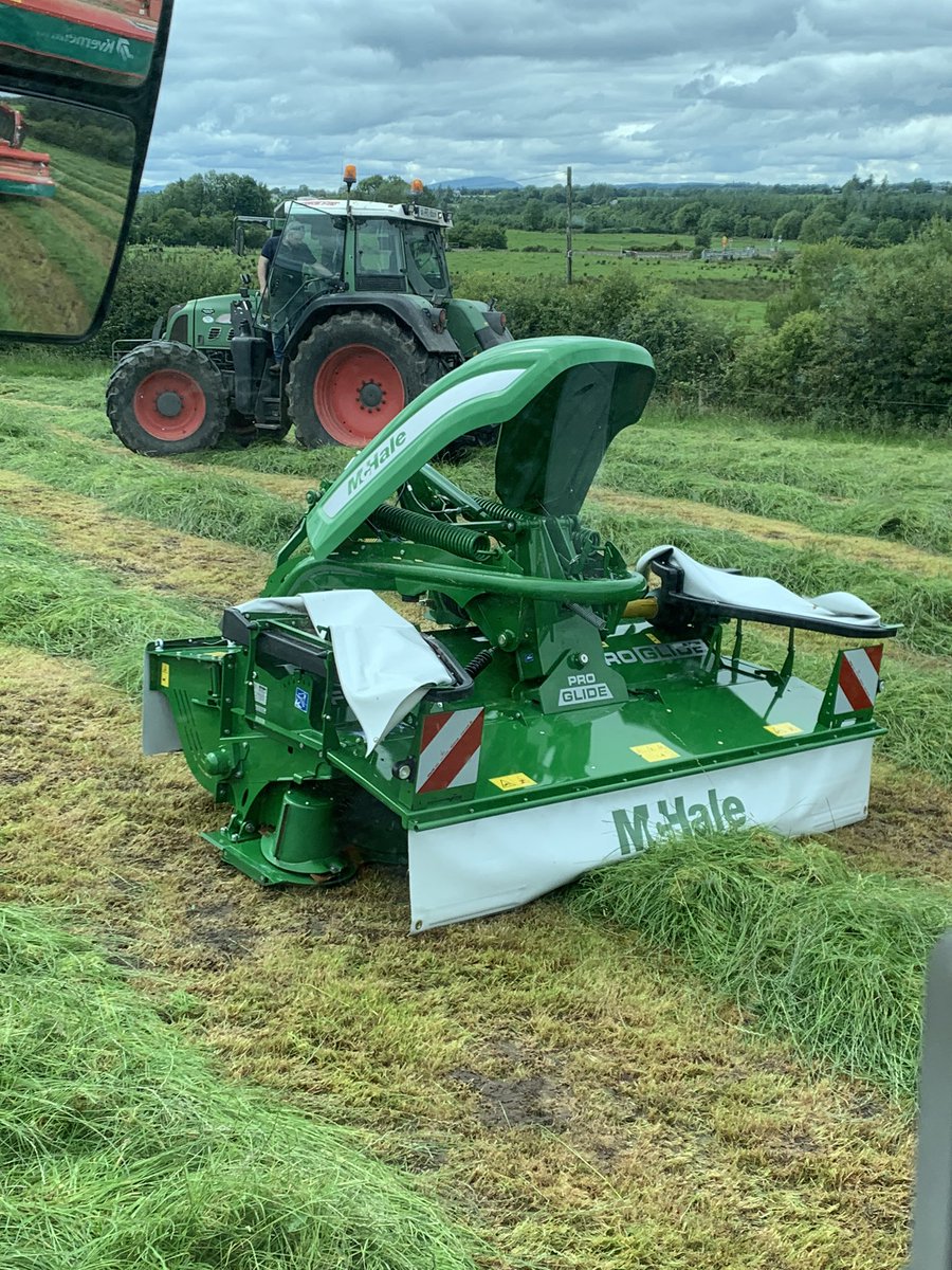 GDug11's tweet image. New mower literally dropped to me in the field. Happy days. It’s not as clean now!! #proglide #mchale