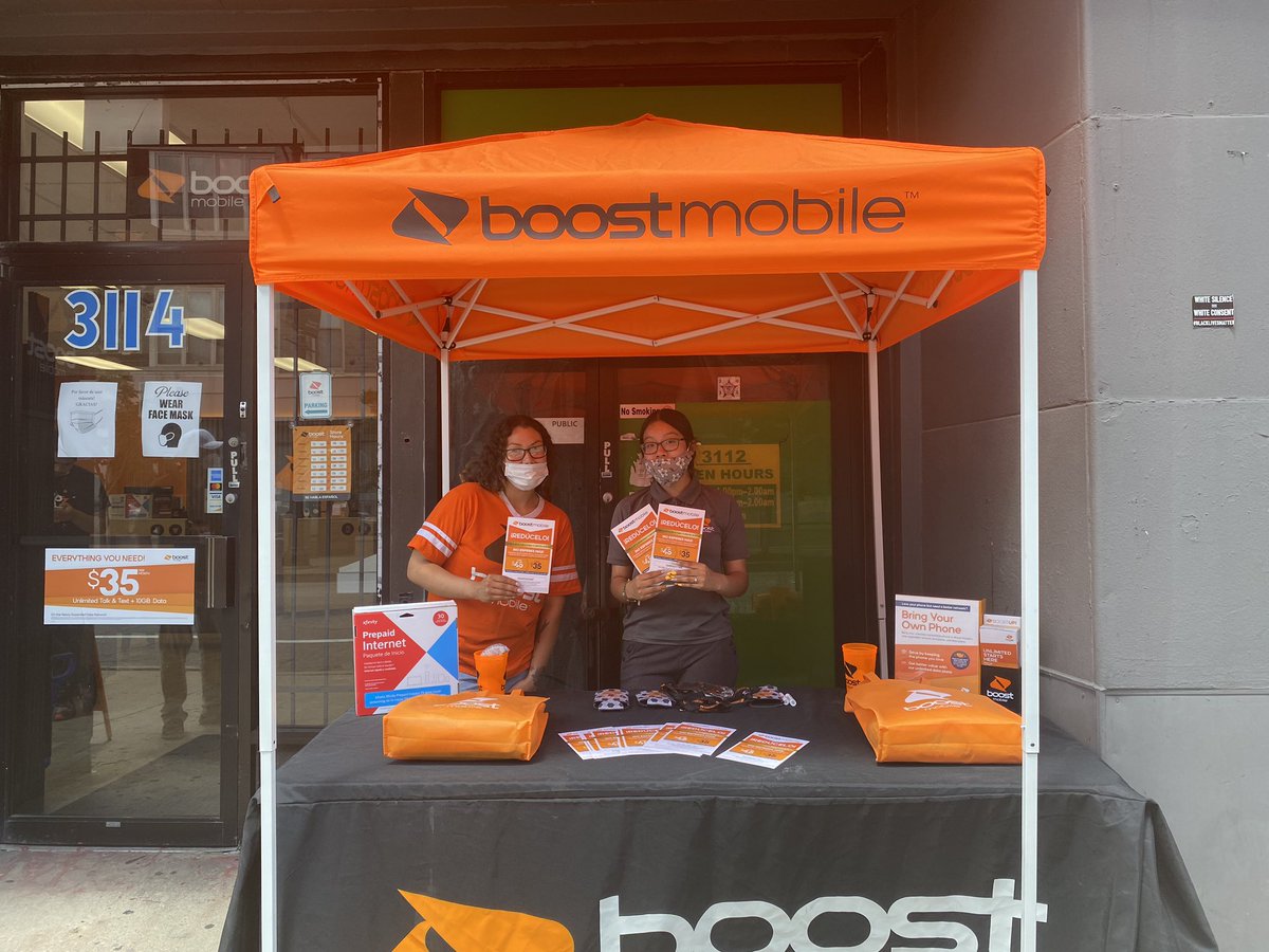 Golden tickets going out in Chicago #boostdishingdeals <a href="/Jimboostwest/">james atkinson</a> @Dk1team1dream <a href="/boostmobile/">Boost Mobile</a>