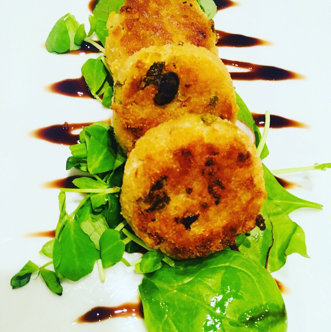 Our feasting with friends menu!
 aka Buffets galore ...
We can work on any budget for any occasion..