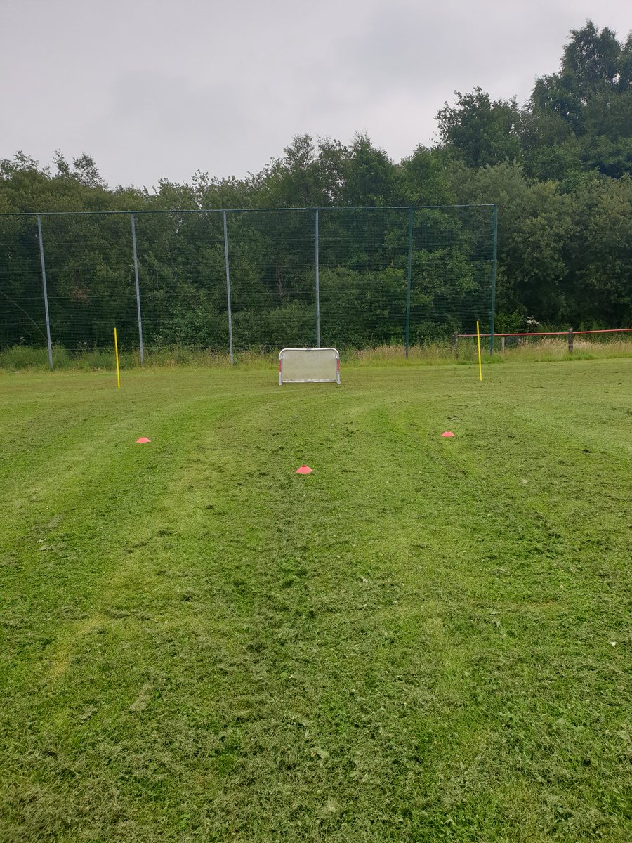 GrassbootsD's tweet photo. Excellent session with Kian last night! Seeing his improvements is what it's all about! #grassbootsdevelopment #football #coaching https://t.co/vgDBhHhKbI