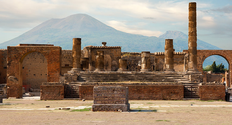 CommozioniA's tweet photo. Comunicare con la luce: trasmissione dati attraverso la luce #LED, ecco la tecnologia #LiFiZone installata a @pompeii_sites

Francesco P.Russo della startup @ToBe_srl "La luce fa vivere lo spazio!"

https://t.co/cjmJF0pRUq

#TimWCap #Tim #startupnews @TIM_Official
@_MiBACT https://t.co/aXa5yujgci