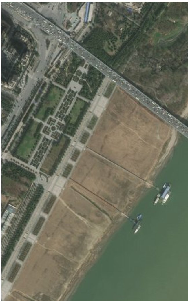  #ThreeGorgesDam  #ChinaFlooding  #YangzteRiver  #Wuhan Good satellite reference for video posted above this tweet. It shows how large beach was, you can see the bridge in background. @WLaowai8