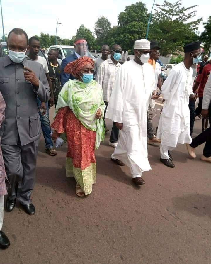 il faut noter l´absence de #ClémentDembélé sur cette image. 

Visiblement, ceux qui disent qu´il est en fuite par rapport aux propos qu´il a tenu sur le très respecté #MahmoudDicko n´ont dit que la vérité.

#Mali #M5RFP