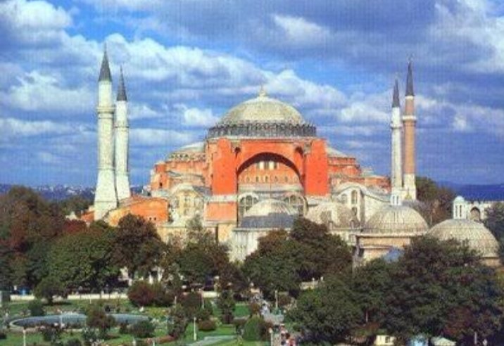 İman tohumunun kök saldığı bu coğrafyaya küfür ilelebet tam bir hâkimiyet kuramayacak ve iman hakikatlerını bu topraklardan söküp atamiyacaktir  #AyasofyaCamiindeNamazVakti
ALLAH'U EKBER