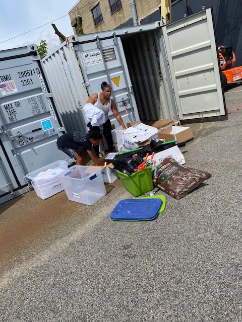 BostonCivicOrg's tweet photo. Join us tomorrow, rain or shine to clean up Nubian Square! Our Love Your Block team is preparing for tomorrow's clean uo! We hope to see you! #loveyourblock #cleanupBos #NubianSq #togetherwecan #Roxbury #LetsClean #WorkingTogether #BostonNeighbors https://t.co/4iJlf9VyKQ