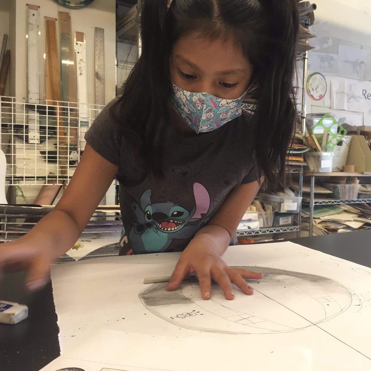 DAVArts's tweet image. Students enjoyed being in the Open Studio 2-D class this week. We are so excited to see the finished projects! #DAVArts #StayingSafe #GladtobeBack #SummerLearning