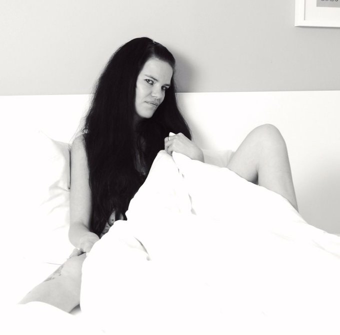 Endlich Wochenende und ich bin gleich wieder in der Cam, verpasse mich nicht und sei dabei. Ich freu<a href="/tag/fetish"class="tags"><span>#fetish</span></a><a href="/tag/blackhair"class="tags"><span>#blackhair</span></a><a href="/tag/cam"class="tags"><span>#cam</span></a><a href="/tag/webcamchat"class="tags"><span>#webcamchat</span></a><a href="/tag/visitx"class="tags"><span>#visitx</span></a><a href="/tag/treffen"class="tags"><span>#treffen</span></a>