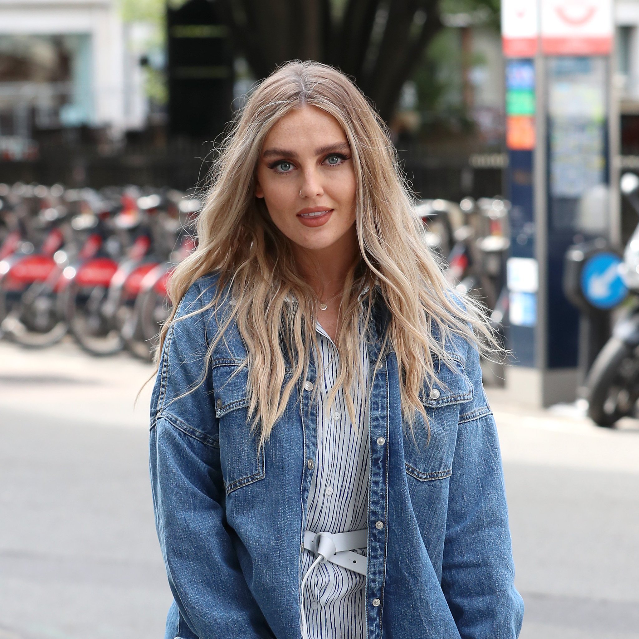 Wishing a very happy birthday to the stunning and talented Perrie Edwards! 